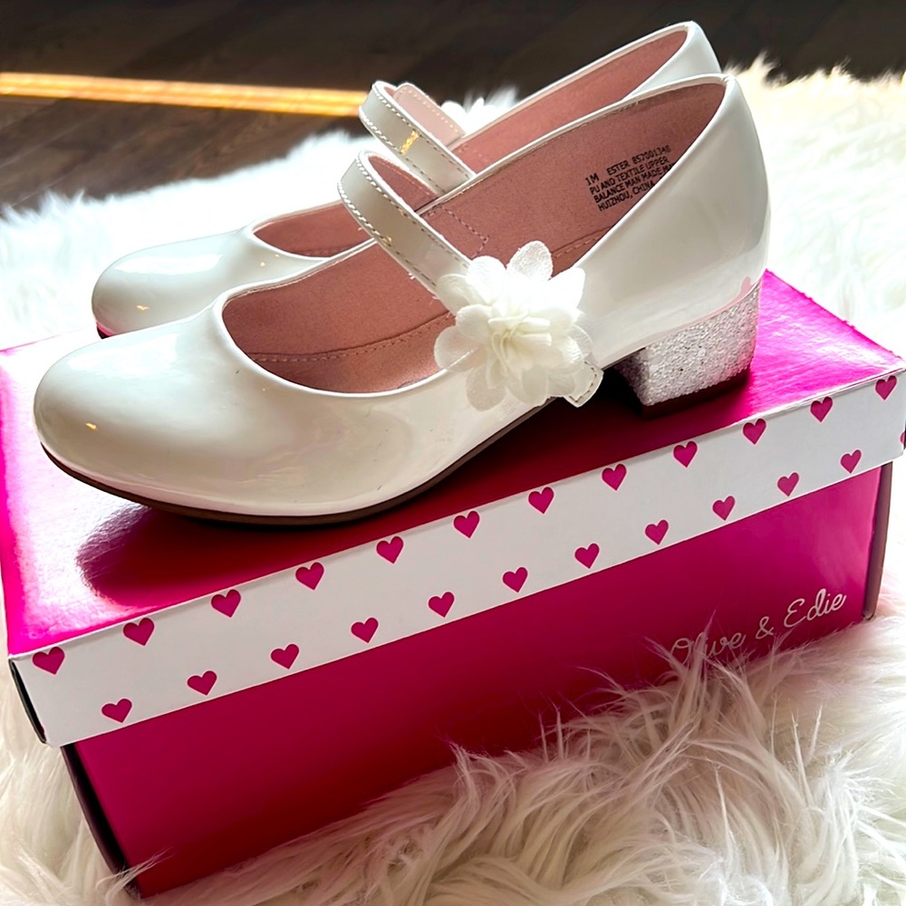 Girls Patent Dress Shoes